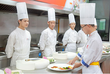 �������ѧУ��ѧ����